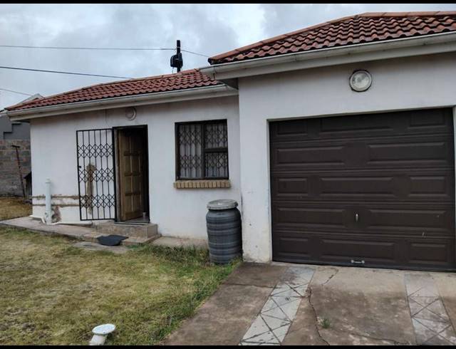 3 BEDROOM HOUSE FOR SALE IN MTHATHA CENTRAL